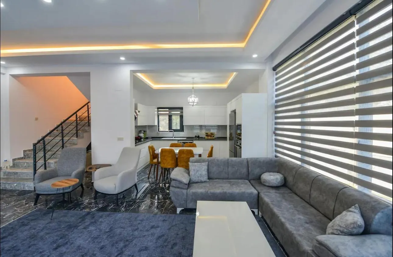 Luxury Villa With Pool Dalaman